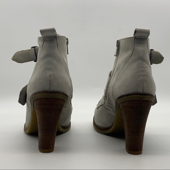 Steve Madden Verina Ice Leather Heeled Ankle Boots - Picture 9 of 16